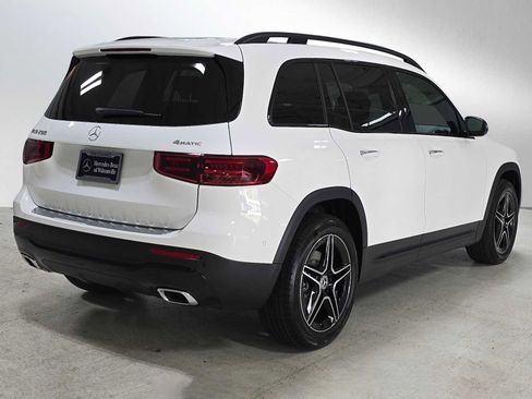 New 2026 Mercedes-Benz GLB 250 4MATIC image 3