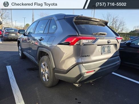 Used 2022 Toyota RAV4 XLE image 4