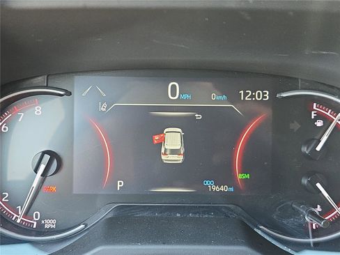 Used 2023 Toyota RAV4 XLE Premium image 25