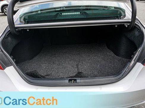 Used 2018 Toyota Camry SE image 33