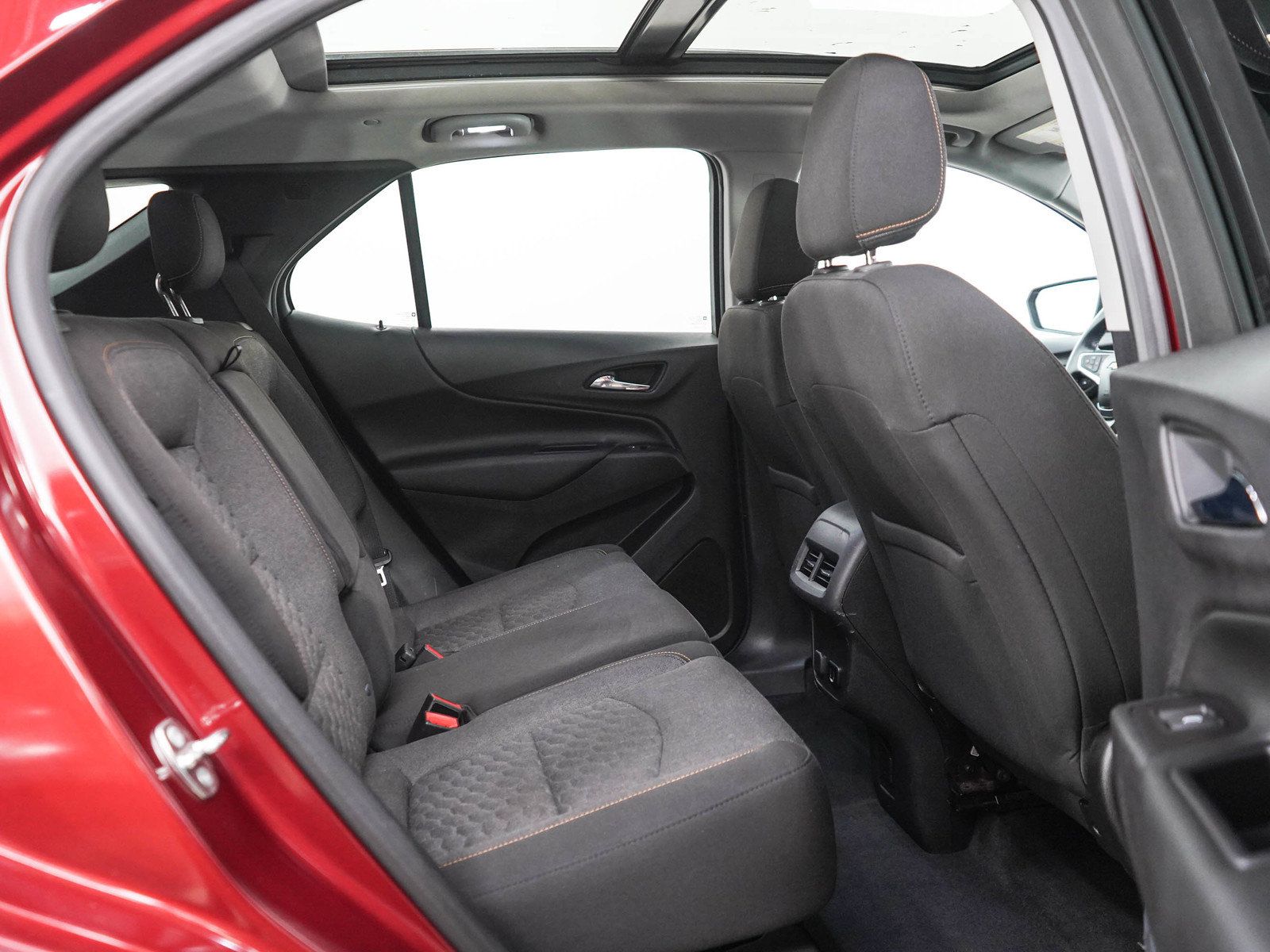 Used 2018 Chevrolet Equinox LT w/ Sun & Infotainment Package AWD/4WD image 12