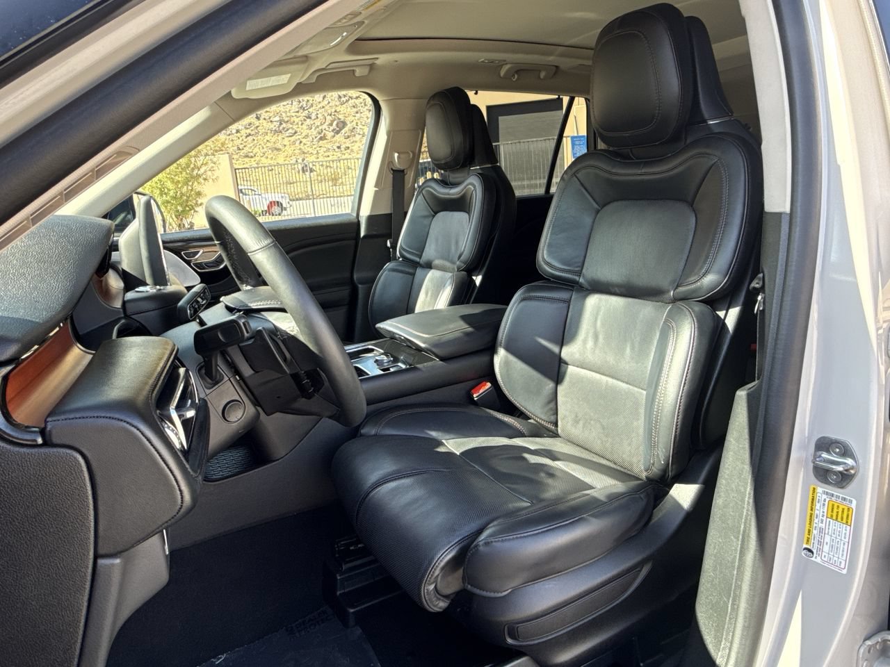 Used 2024 Lincoln Aviator Reserve w/ Equipment Group 201A RWD image 14