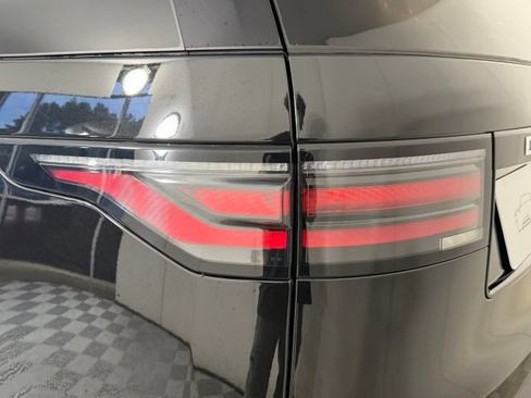 New 2026 Land Rover Discovery Limited Edition AWD/4WD image 13