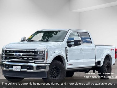 Used 2023 Ford F350 Lariat w/ Lariat Ultimate Package AWD/4WD image 2