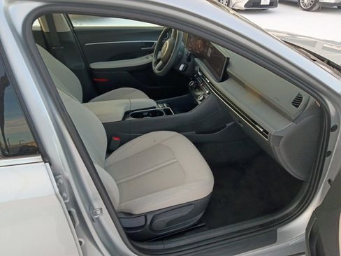 Used 2025 Hyundai Sonata SEL image 8