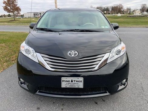 Used 2014 Toyota Sienna XLE image 4