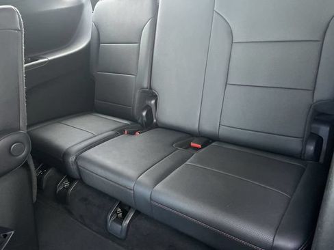 Used 2025 Chevrolet Traverse Z71 AWD/4WD image 22