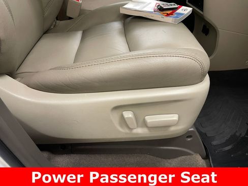 Used 2018 Toyota Sienna XLE Premium AWD/4WD image 13