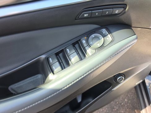 Used 2022 Buick Enclave Premium AWD/4WD image 14