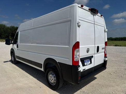 Used 2023 RAM ProMaster 2500 FWD image 3