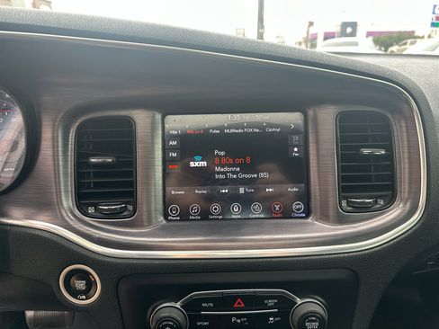 Used 2017 Dodge Charger SXT w/ Plus Group image 39