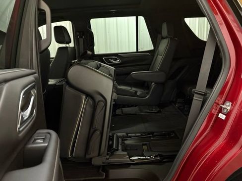 Used 2023 GMC Yukon SLT w/ SLT Premium Package AWD/4WD image 27