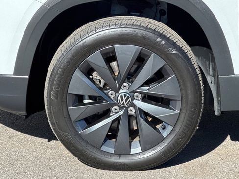 Used 2022 Volkswagen Taos S image 32