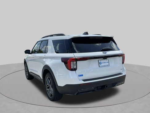 Used 2025 Ford Explorer ST-Line w/ ST-Line Street Pack AWD/4WD image 5
