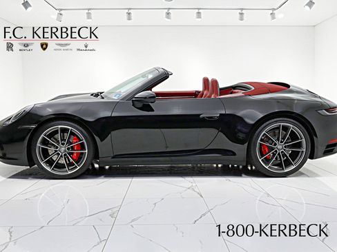 Used 2020 Porsche 911 Carrera 4S AWD/4WD image 3
