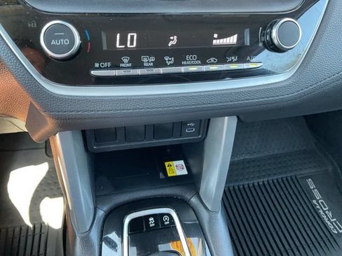 Used 2023 Toyota Corolla Cross LE FWD image 29