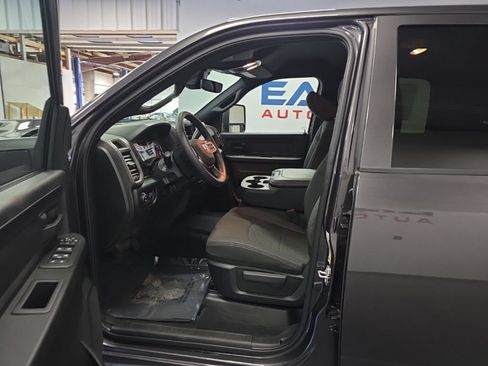 New 2026 RAM 2500 Tradesman AWD/4WD image 17
