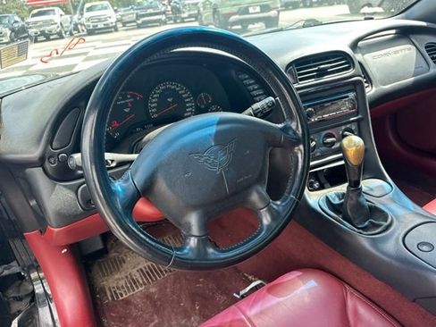 Used 1997 Chevrolet Corvette Coupe RWD image 11