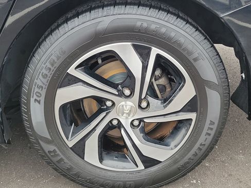 Used 2016 Honda Accord LX image 12