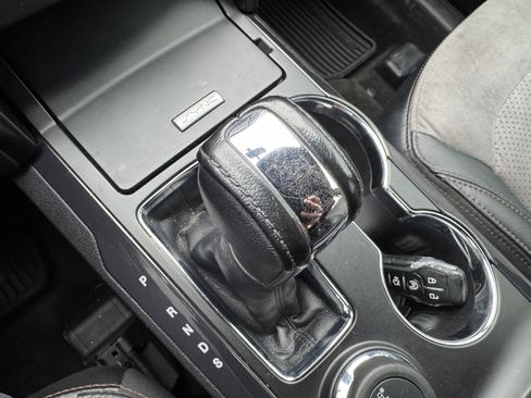 Used 2017 Ford Explorer XLT w/ Equipment Group 202A image 29