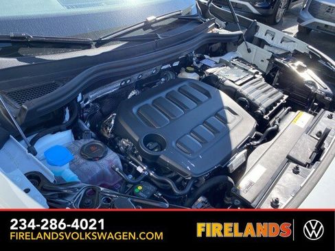 New 2025 Volkswagen Tiguan SE image 65