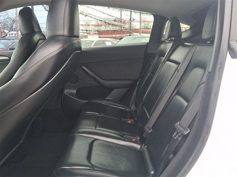 Used 2023 Tesla Model Y Long Range image 12