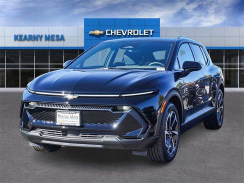 New 2026 Chevrolet Equinox EV LT image 3