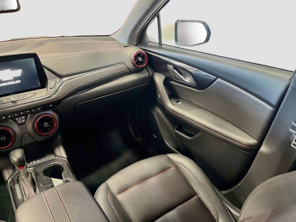 Used 2023 Chevrolet Blazer RS FWD image 24
