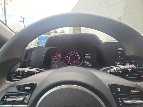 Used 2022 Hyundai Elantra SEL w/ Cargo Package image 25