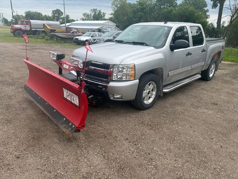 Used 2010 Chevrolet Silverado 1500 LT w/ Power Pack Plus AWD/4WD image 1