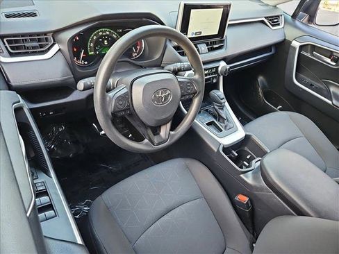 Used 2025 Toyota RAV4 XLE FWD image 10