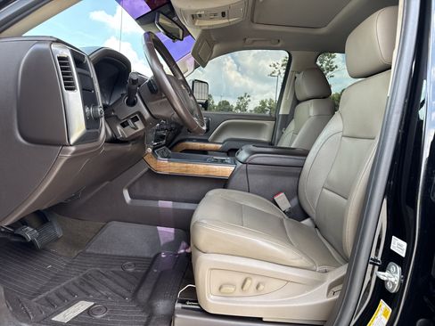 Used 2017 Chevrolet Silverado 1500 LTZ w/ Sport Package RWD image 16