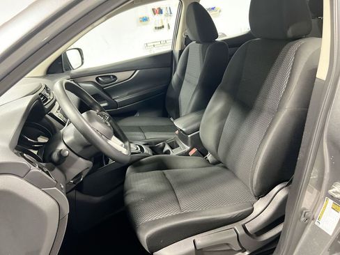 Used 2021 Nissan Rogue Sport S image 16