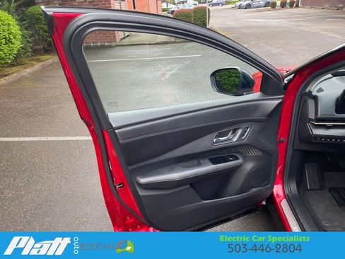Used 2023 Nissan Ariya FWD image 19