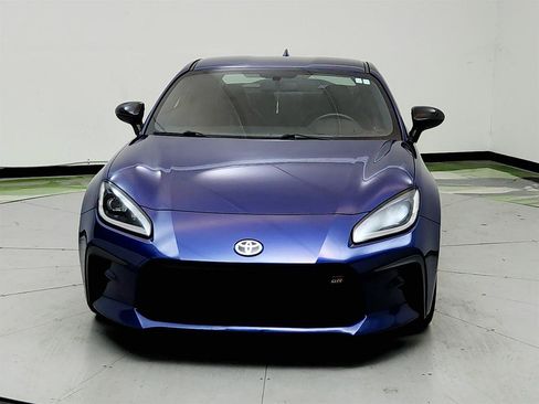 Used 2022 Toyota GR86 Premium RWD image 2