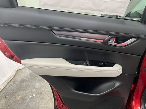 New 2025 MAZDA CX-5 AWD 2.5 S w/ Premium Plus Pkg image 23