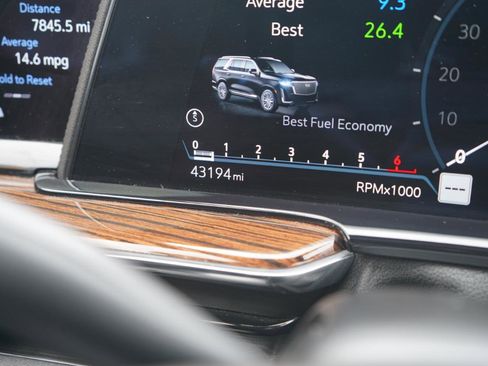 Used 2022 Cadillac Escalade Luxury image 27