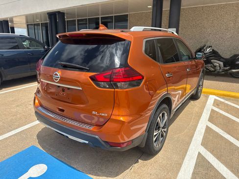 Used 2017 Nissan Rogue SL w/ SL Premium Package AWD/4WD image 7