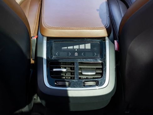 Used 2019 Volvo XC90 T6 Inscription w/ Protection Package Premier AWD/4WD image 9