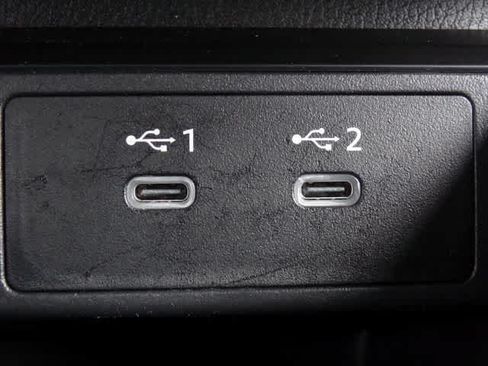 Used 2025 Nissan Kicks SV AWD/4WD image 25