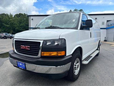 Used 2025 GMC Savana 2500 w/ Driver Convenience Package RWD image 2