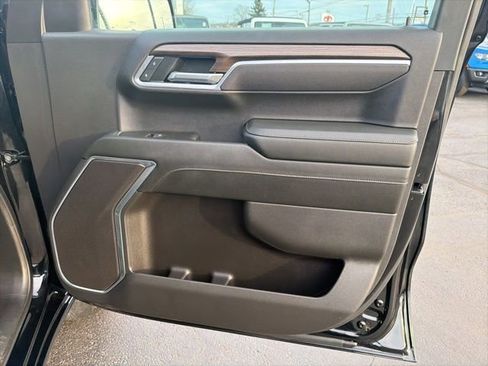 Used 2025 Chevrolet Silverado 1500 LT AWD/4WD image 45