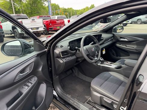 New 2026 Buick Envista Preferred FWD image 12