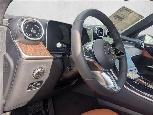 Certified 2026 Mercedes-Benz GLC 300 image 9