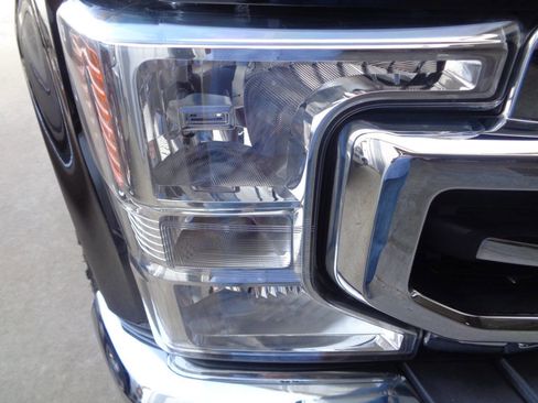 Used 2020 Ford F250 Lariat w/ Chrome Package image 18