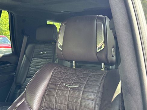 Used 2023 Cadillac Escalade V w/ LPO, ONYX Package AWD/4WD image 14