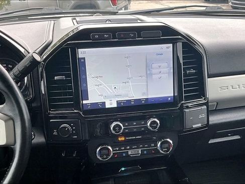 Used 2022 Ford F250 Lariat w/ Black Appearance Package image 9