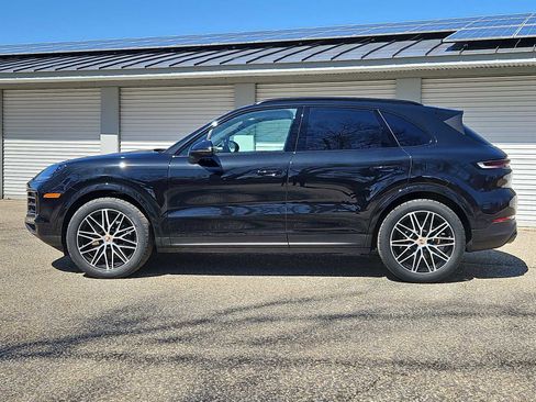 New 2026 Porsche Cayenne AWD/4WD image 2