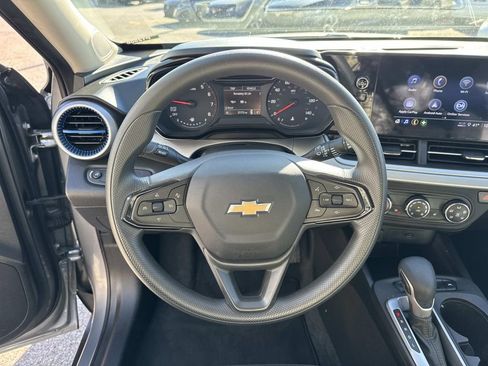 Certified 2024 Chevrolet Trax LS w/ LS Convenience Package image 22