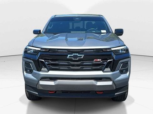 Used 2024 Chevrolet Colorado Z71 w/ Z71 Convenience Package 2 AWD/4WD image 10